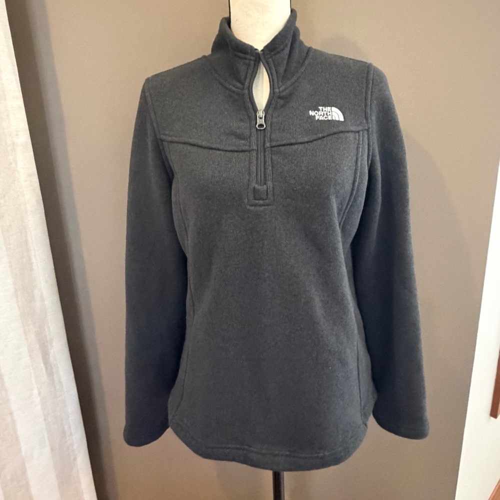 North Face Women's Gray 1/4 Zip Fleece Outerwear Pullover, Size Medium